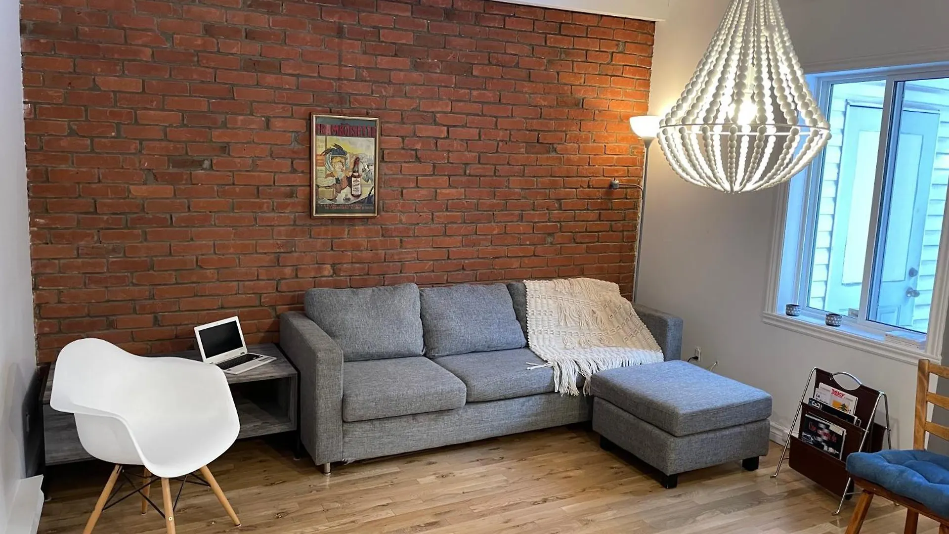 Condo, Avec Cour! 5Min Metro! Et Marche Jean-Talon Montreal